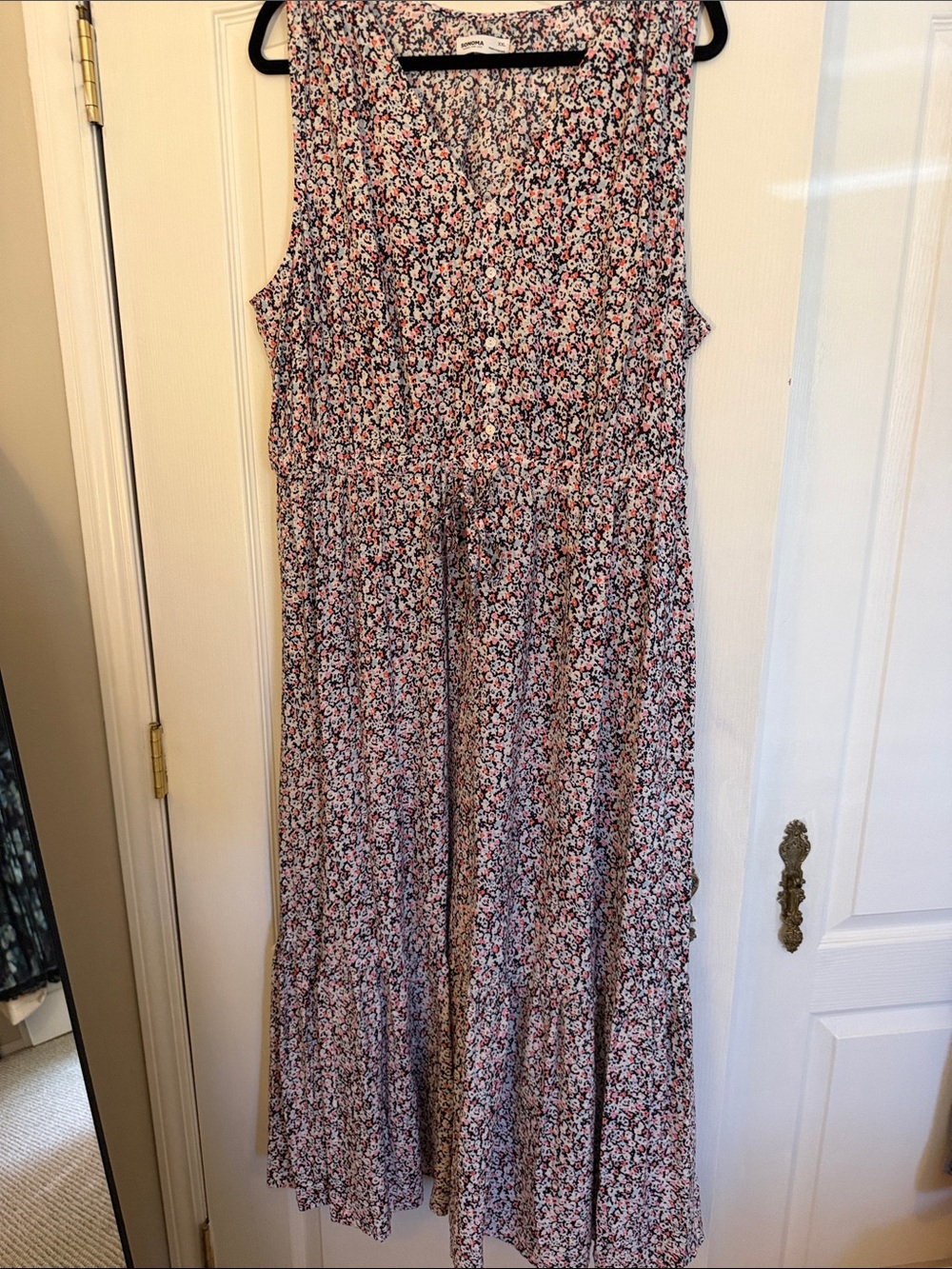 Sonoma Sleeveless Floral Midi Dress in Pink, Black and White Size XXL. NWT